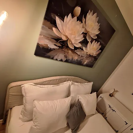 Lotos Apartment